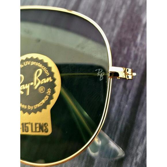 RAY-BAN aviator sunglasses Gold Frame never worn no scratches - Picture 3 of 5